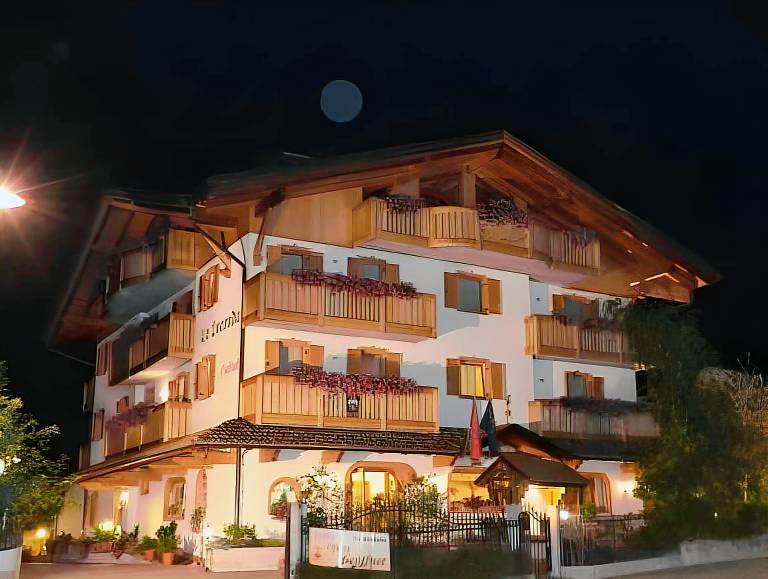 HOTEL La Locanda in Pinzolo