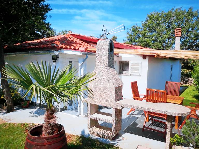 Holiday home with a terrace and a possibility for grilling — photo 2