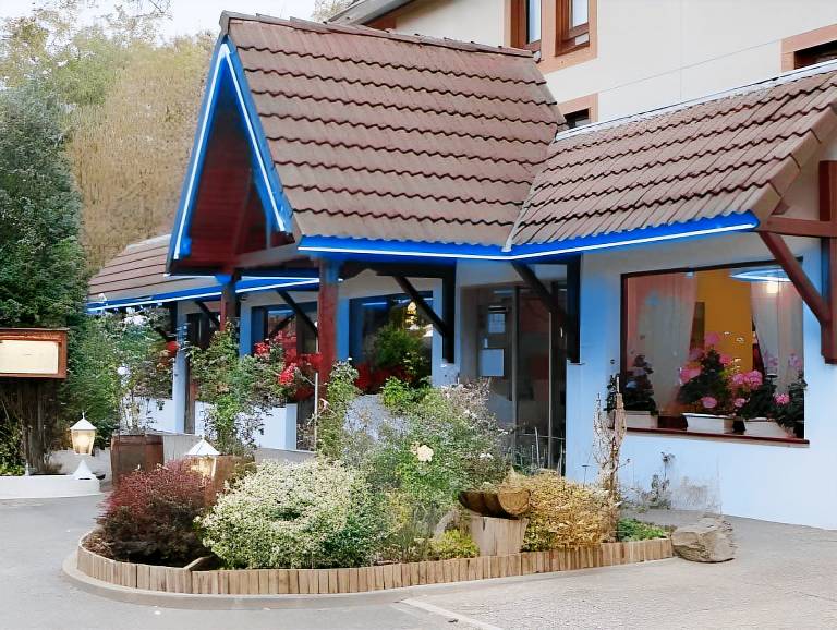 Hotel restaurant Relais de Rixheim Ile Napoleon Mulhouse in Sausheim