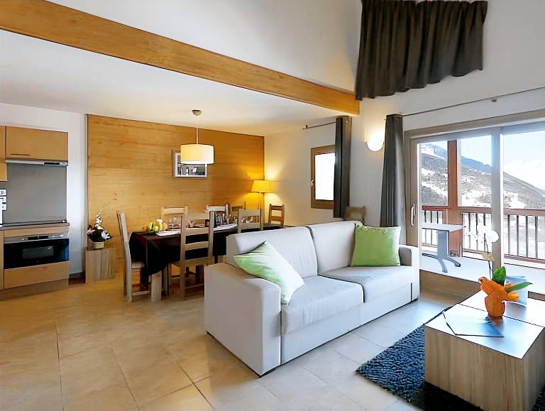 Family-oriented nice serviced apartment with pool | Next to the ski | Dogs allowed — photo 2