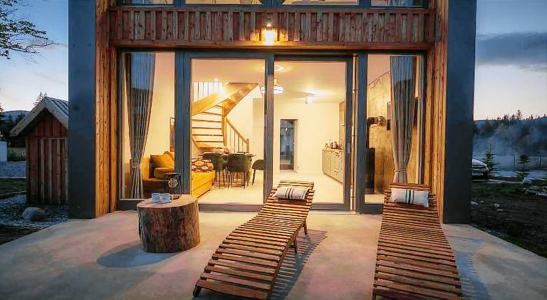Vacation home with patio & garden — photo 5
