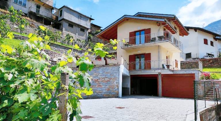 Beautiful holiday apartment with yard & terrace | Dogs allowed — photo 2