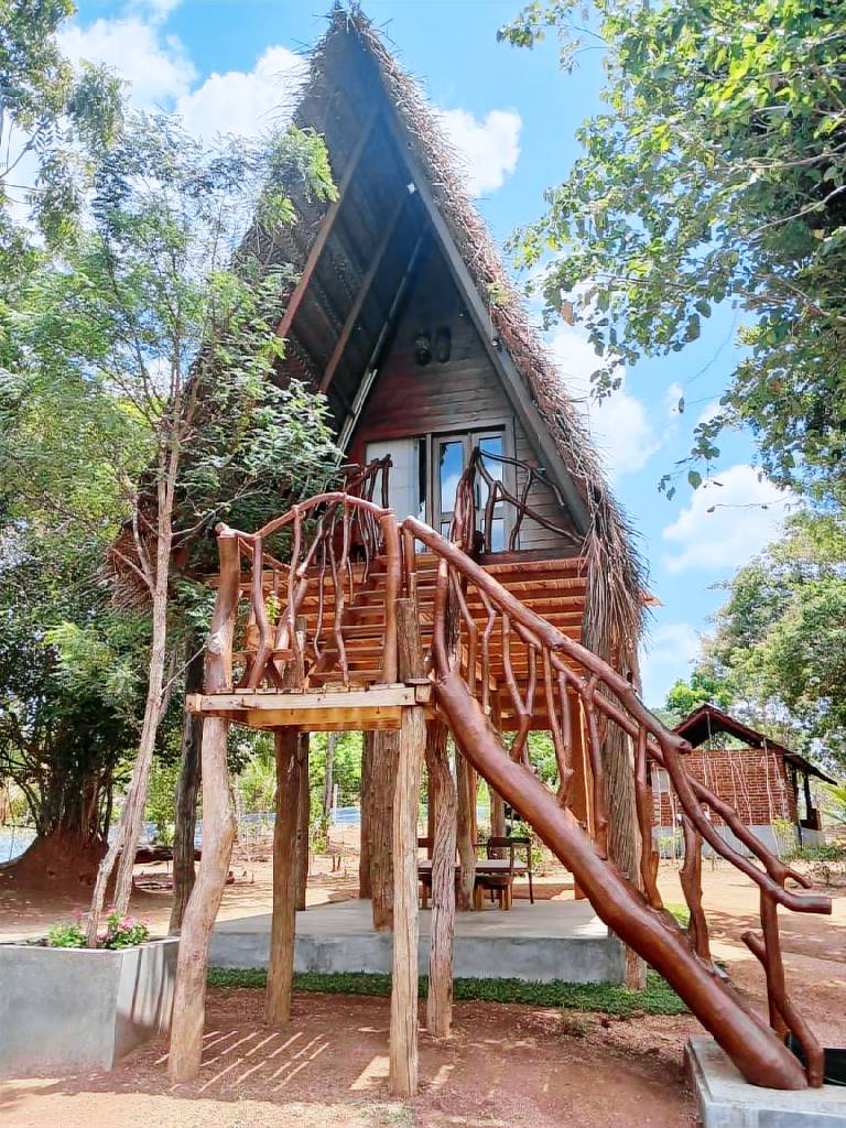 Chalet with grill & garden in Habarana