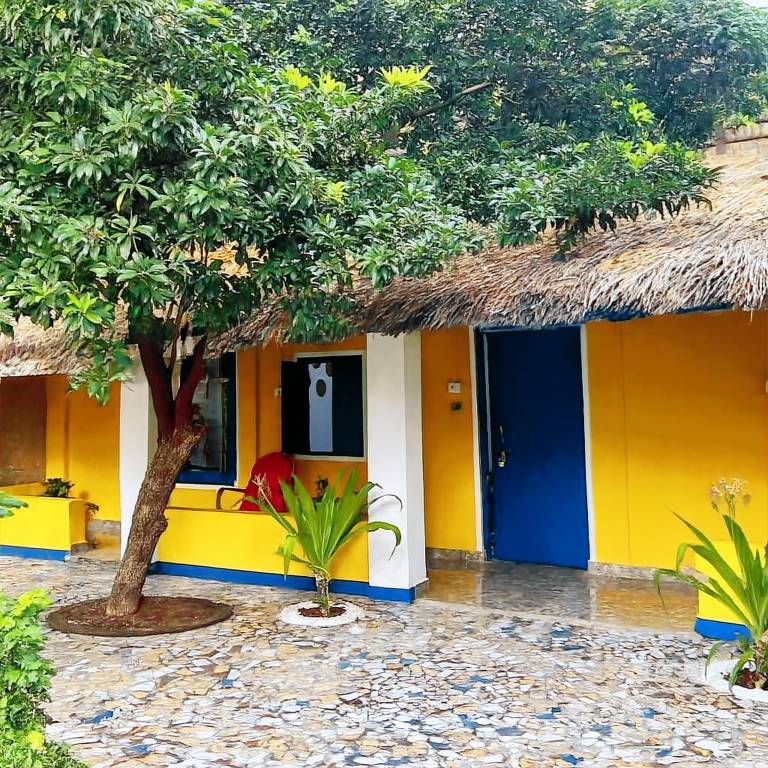 Lovely vacation home | Beach nearby | Pets are welcome in Canacona