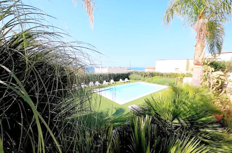Villa Dwellings With Pool For Exclusive Use — photo 4