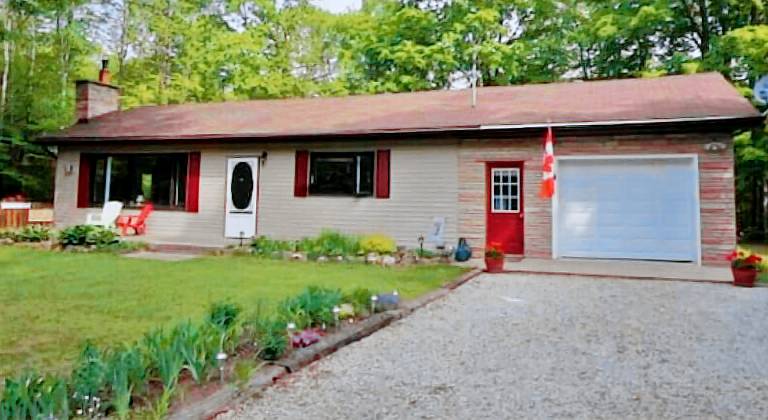 House Red Bay