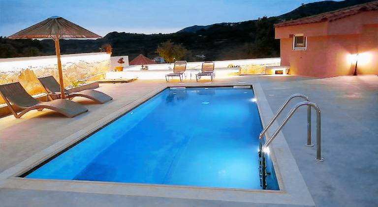 Apartment with garden, patio & pool | Suitable for remote work — photo 3