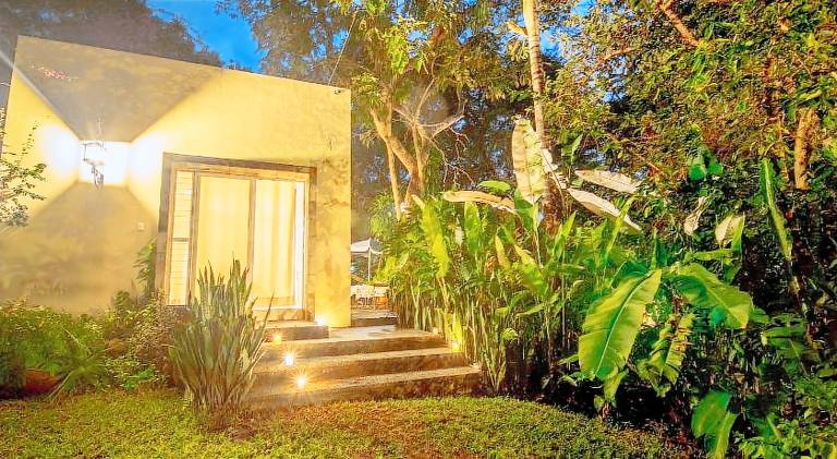 Lodge with yard, pool & terrace — photo 5