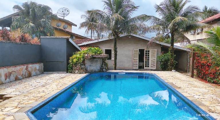 Lovely vacation home with pool | Pets allowed — photo 2