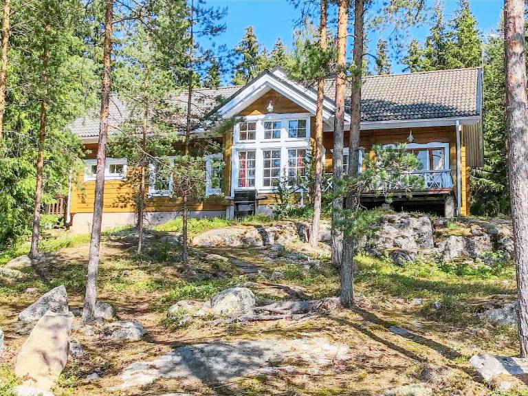 Vacation home with sauna & terrace | Nature view — photo 2