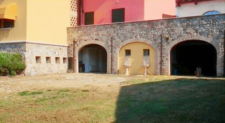 House with yard, barbecue & terrace — photo 3