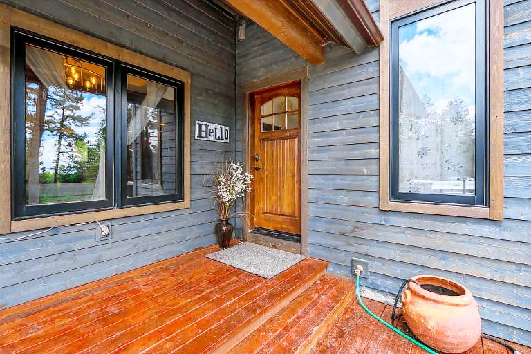 Hot tub, Pet Friendly, Big Deck & Forest Views! — photo 2