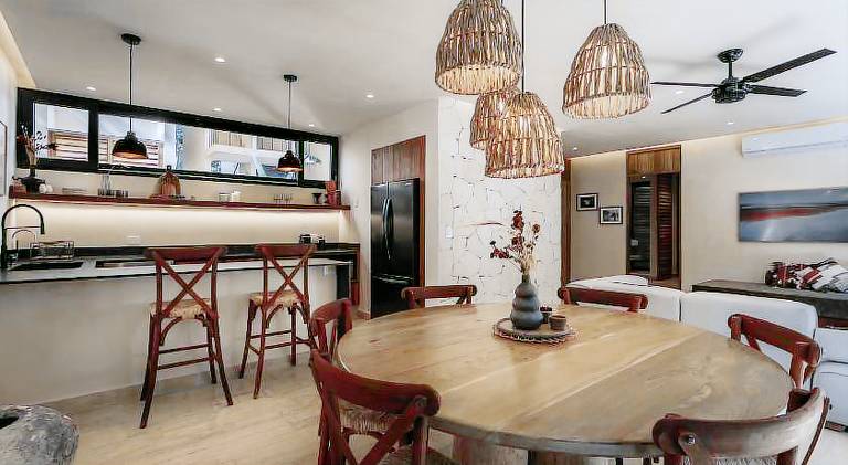 Apartment with private pool, yard & jacuzzi — photo 3