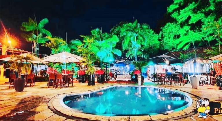 Vacation home with pool — photo 3