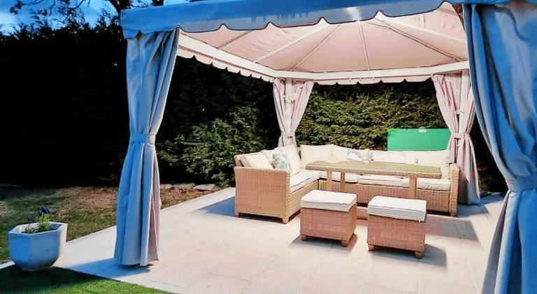 House with pool & jacuzzi — photo 4