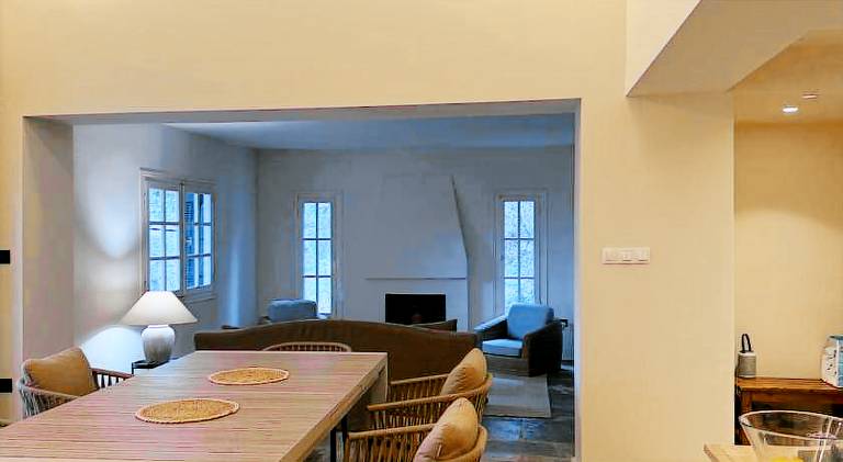 Villa with yard & terrace — photo 4