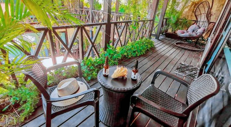 Wonderful villa with yard, grill & pool | Pets allowed — photo 4