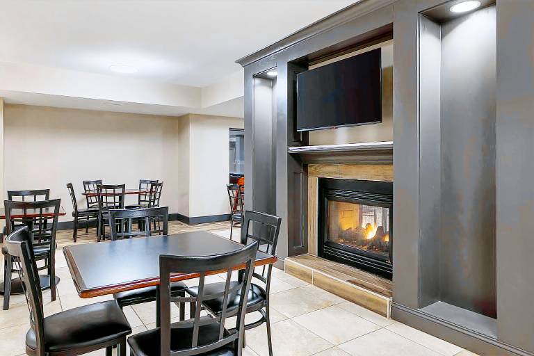 Best Western Watertown Inn and Suites — photo 5