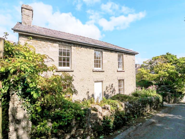 Child-friendly cottage with yard & terrace | Dogs allowed — photo 4