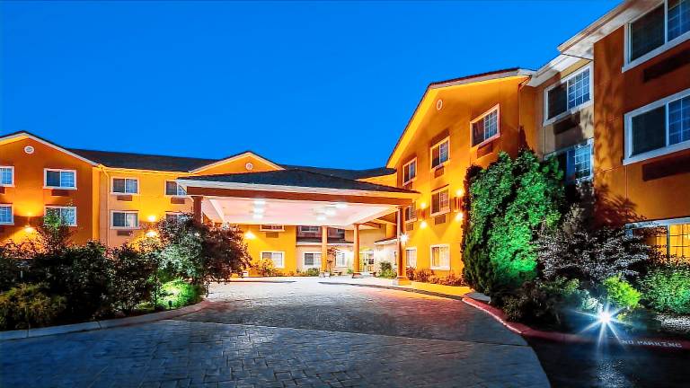 Best Western Plus Caldwell Inn & Suites — photo 3