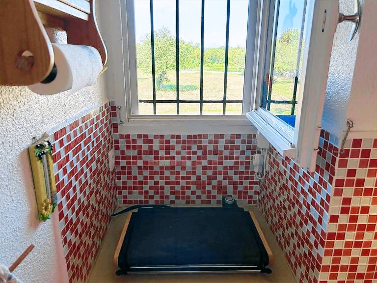 Apartment with pool — photo 5