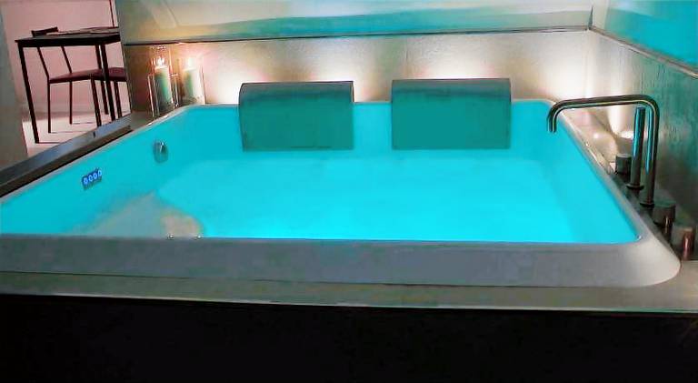 Pleasant rental apartment with jacuzzi | Dogs allowed — photo 5