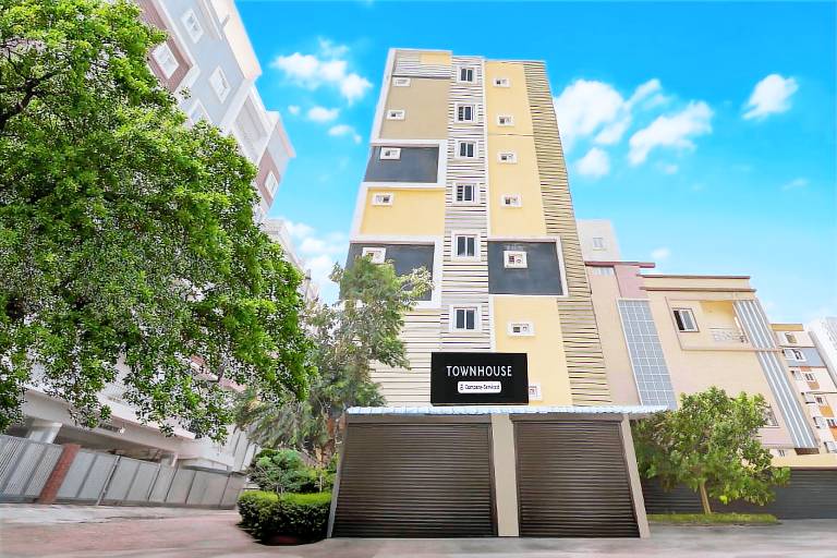 Super Townhouse Hitech City Madhapur in Hyderabad