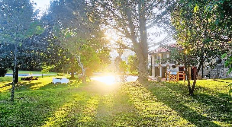 Villa with garden, private pool & barbeque | Perfect for remote work | Pet-friendly in Penafiel