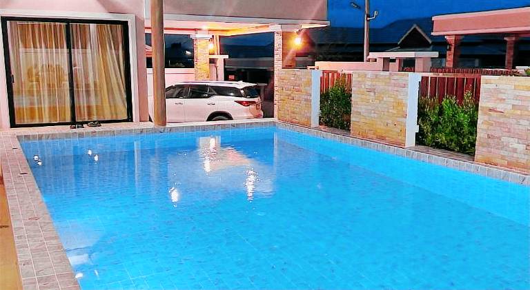 Beautiful villa with pool & hot tub | Pets allowed in Pranburi