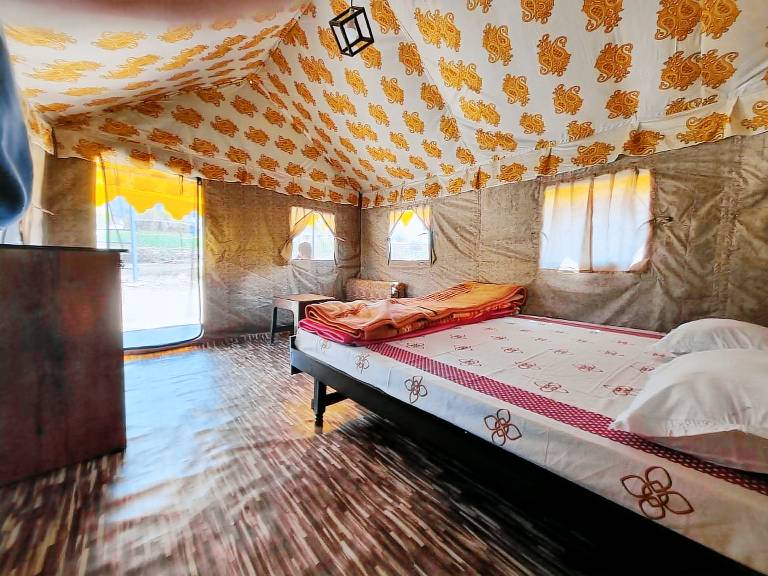 Child-friendly tent with garden | Pet-friendly — photo 2