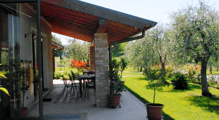 Vacation home with pool & yard — photo 4
