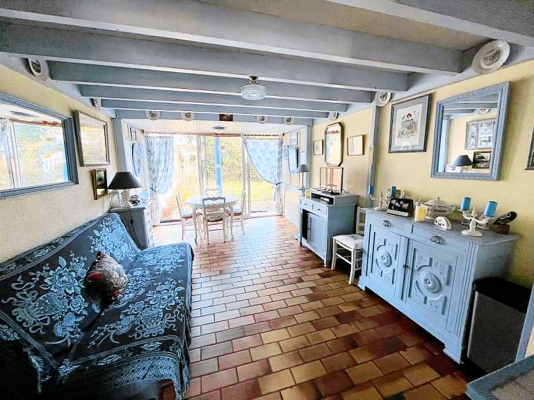 Vacation home with barbecue, yard & terrace — photo 3