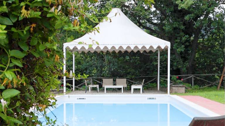 Villa with private pool — photo 2