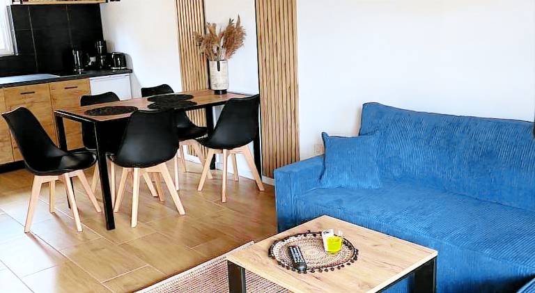 Charming lodge with yard, grill & terrace | Pet-friendly — photo 2