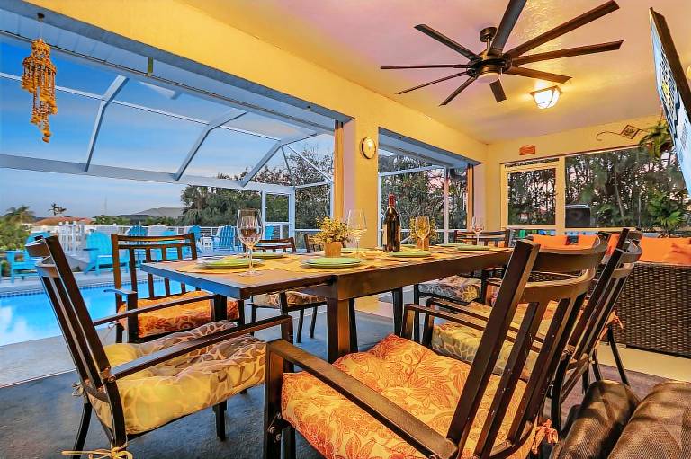Stunning Waterfront Oasis - Bikes, Kayaks, Pool & Spa, and much more! - Villa X-Ta-Sea - Roelens — photo 4
