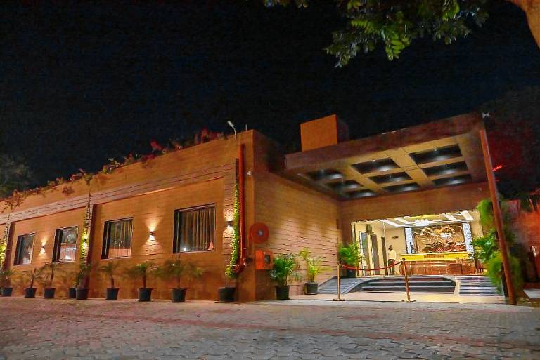 M D Farms and resorts