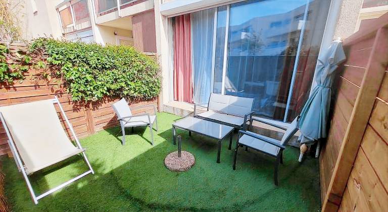Beautiful holiday apartment with patio | Next to the beach | Pet-friendly — photo 3