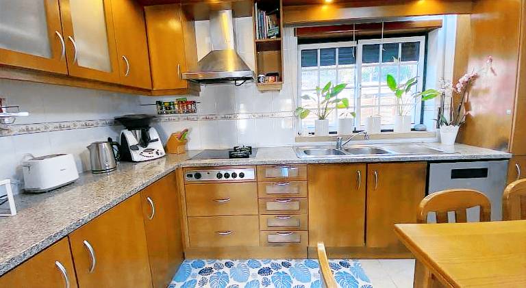 Big house with garden, patio & jacuzzi | Pet-friendly — photo 4