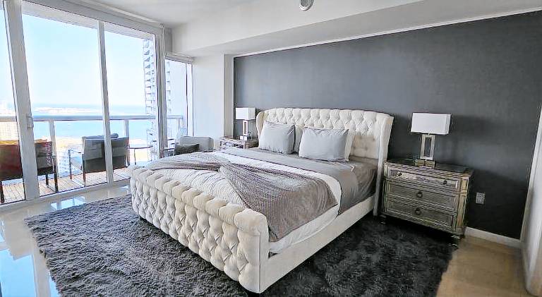 Apartment with pool | Near Bayfront Park — photo 2