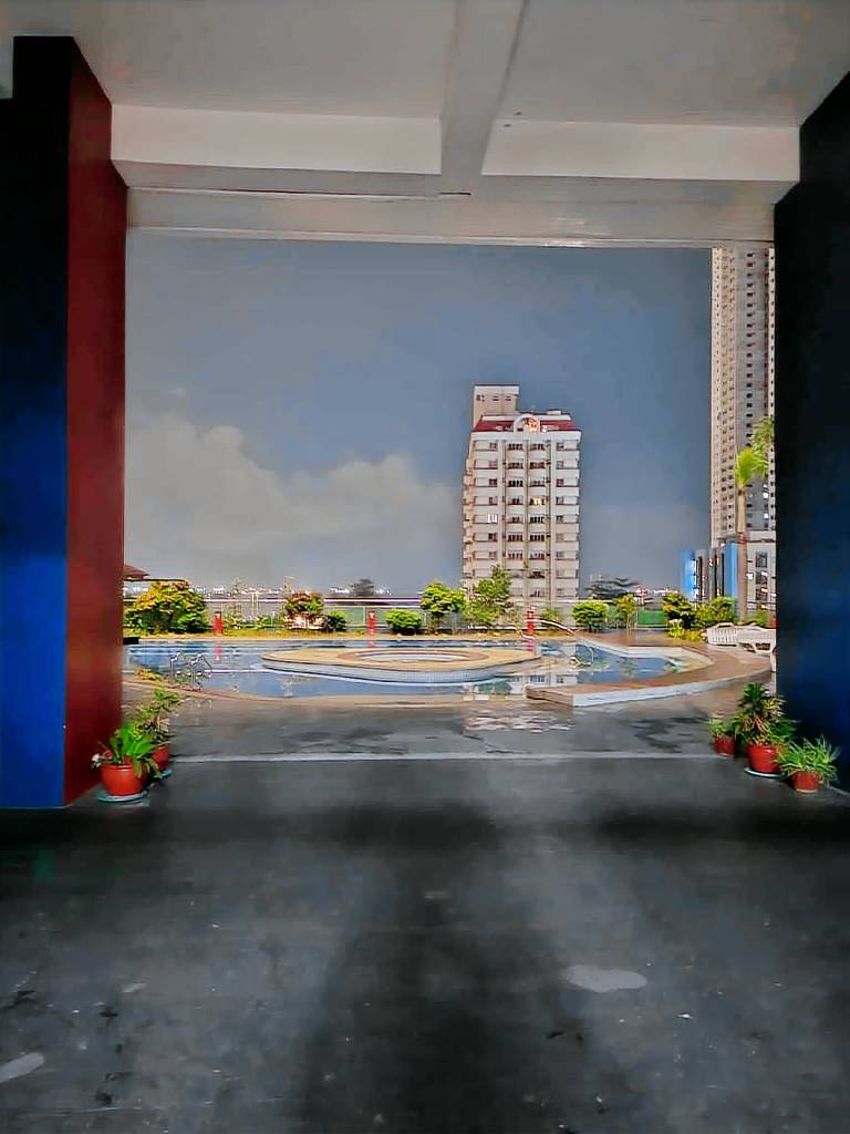 Apartment with pool — photo 4
