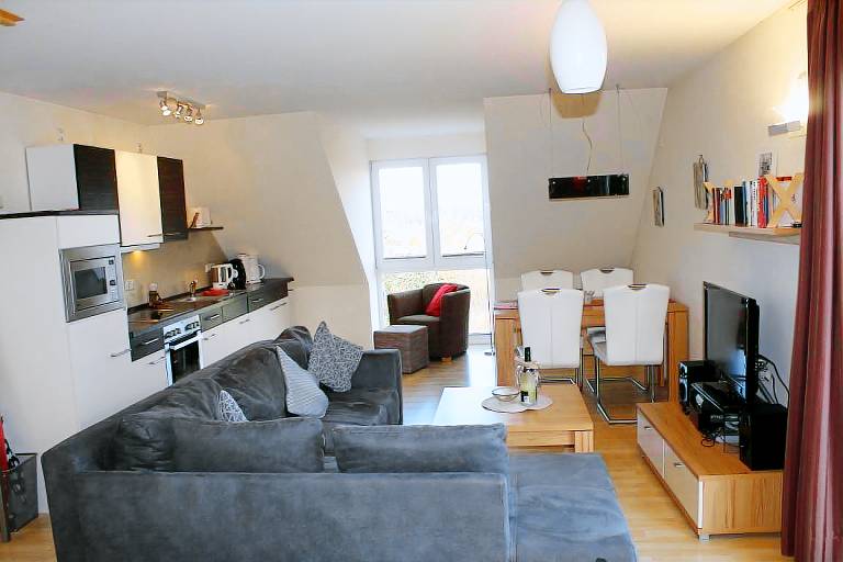 Komfortable Ferienwohnung mit Sauna, Kamin & Balkon in Göhren-Lebbin. — photo 3