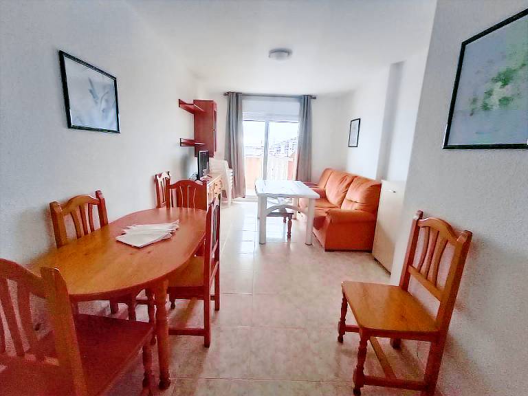 Holiday apartment with yard, terrace & pool — photo 4
