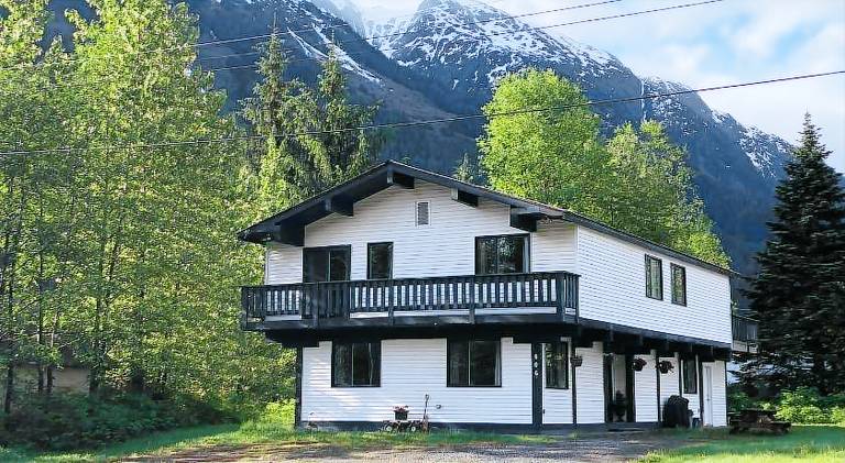 Bear Valley Guesthouse in Kitimat, BC