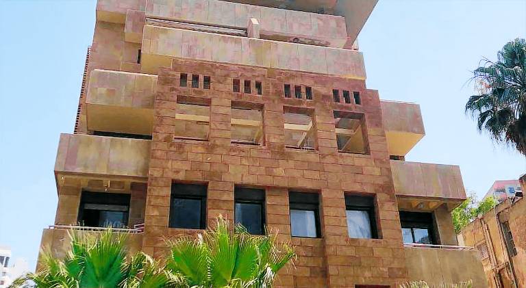 Upscale Family Home with Balcony, Parking next to Beach by FeelHome — photo 4