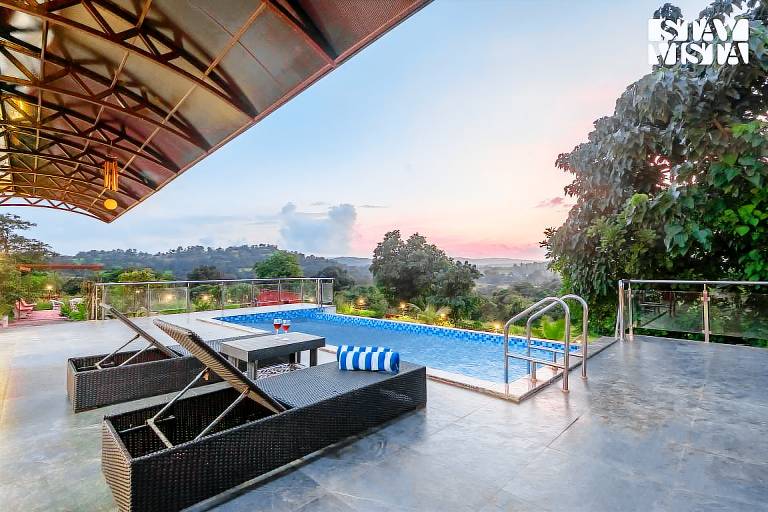 278 m&sup2; Villa