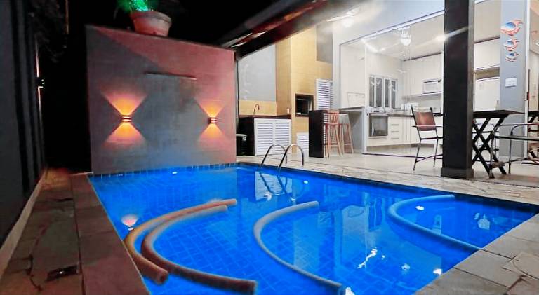 Pousada Riviera & Itaguare com piscina climatizada! in Bertioga