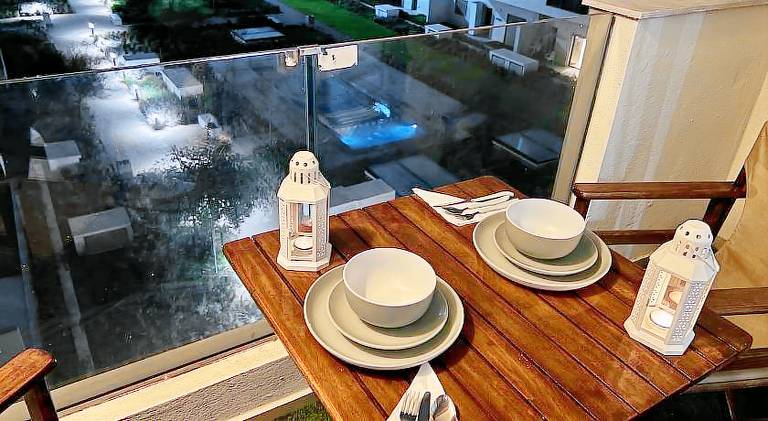 Apartment with pool — photo 4