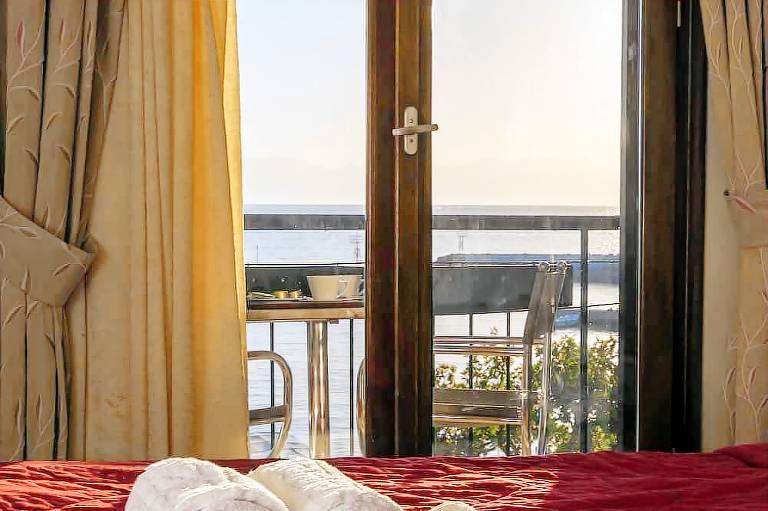 Akroyali Hotel & Villas