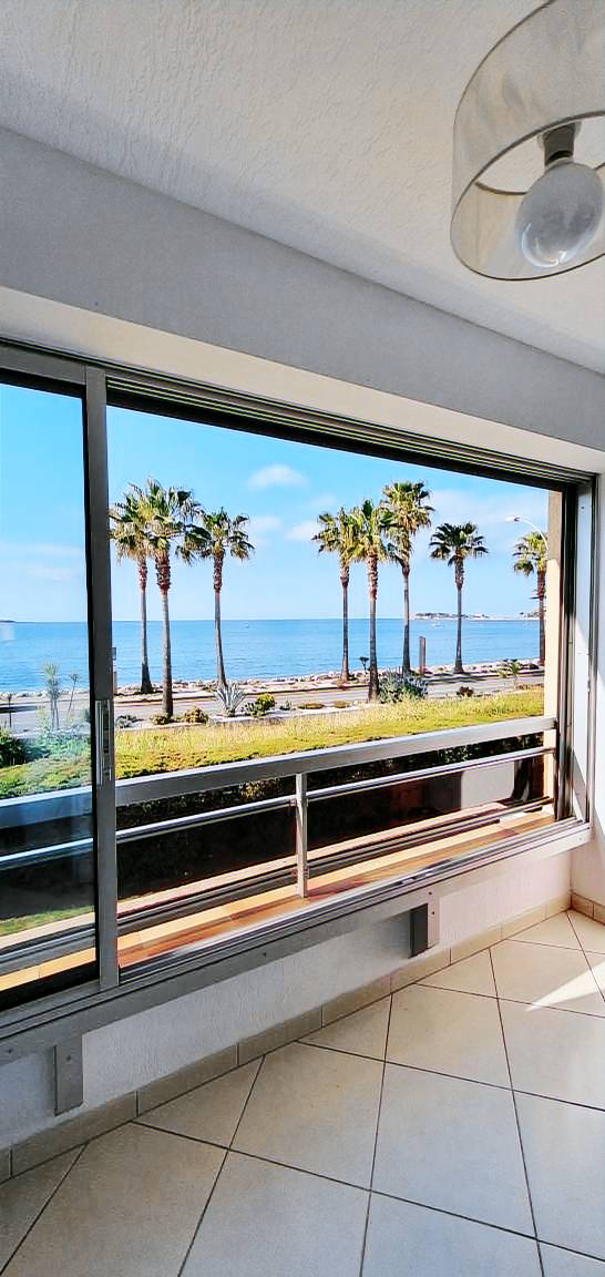 Rental apartment with patio & garden | Water view | Next to the beach | Pets allowed — photo 2