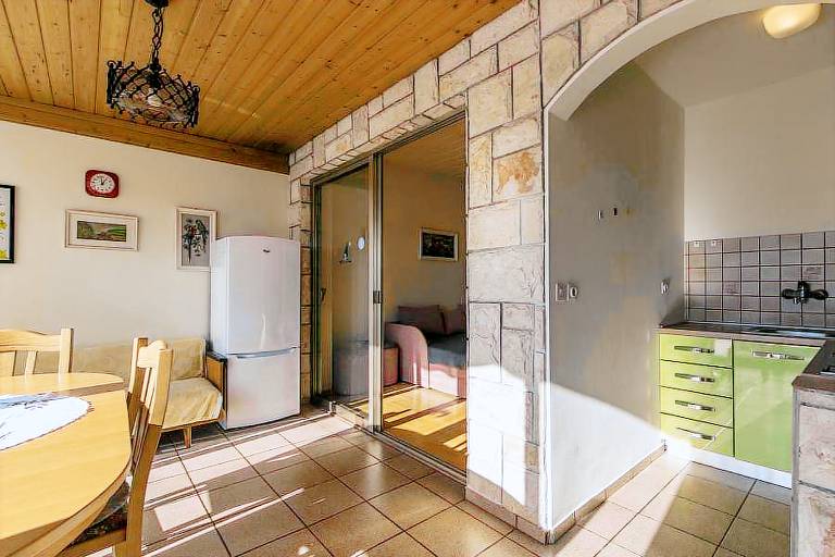 Fully equipped holiday apartment with patio & garden | Pet-friendly — photo 3